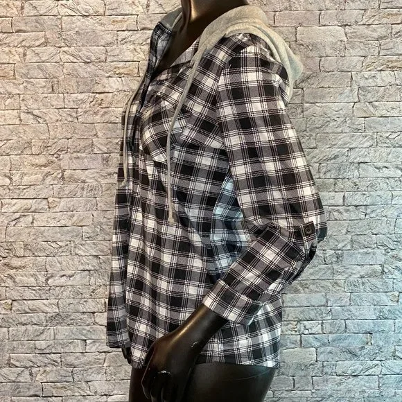 No Boundaries Light Weight Flannel Hoodie - Picture 4 of 6